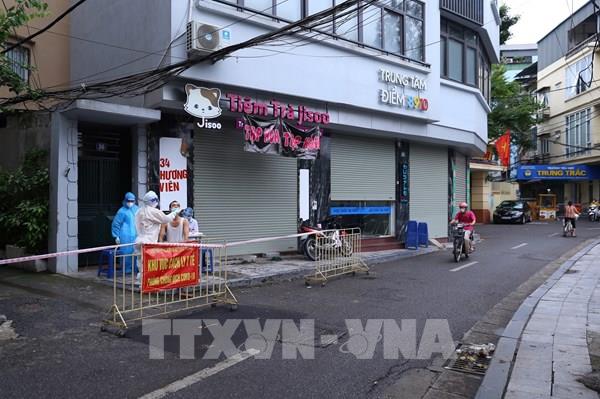 COVID-19: Hà Nội phong tỏa một số hộ dân trên phố Hương Viên