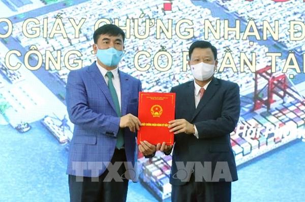 Hải Phòng trao chứng nhận đầu tư dự án bến số 5 và 6, khu bến cảng Lạch Huyện
