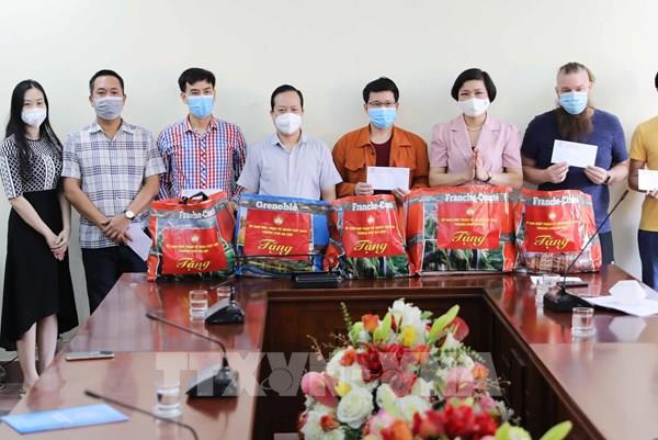 Hà Nội hỗ trợ người nước ngoài bị ảnh hưởng bởi COVID-19