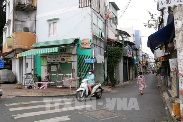 Tp. Hồ Chí Minh tháo dỡ rào chắn nhiều con hẻm, tuyến đường