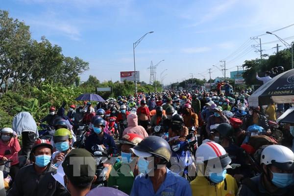 Long An kiến nghị phối hợp đưa người dân miền Tây về quê an toàn