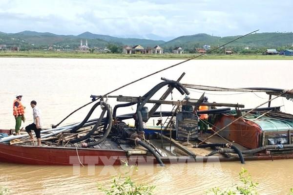 Quảng Bình liên tiếp bắt giữ các đối tượng “cát tặc”