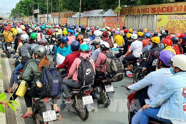 Trao “cần câu” cho người hồi hương