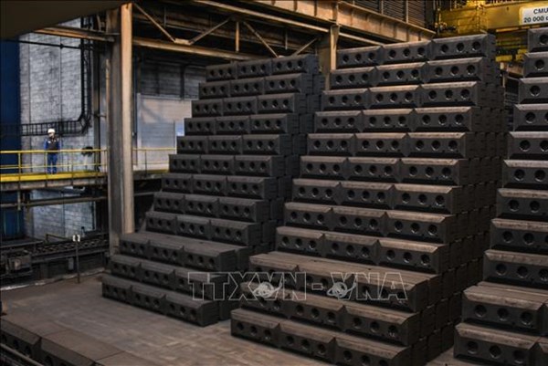 Giá nhôm tăng lên gần mức cao nhất trong 13 năm