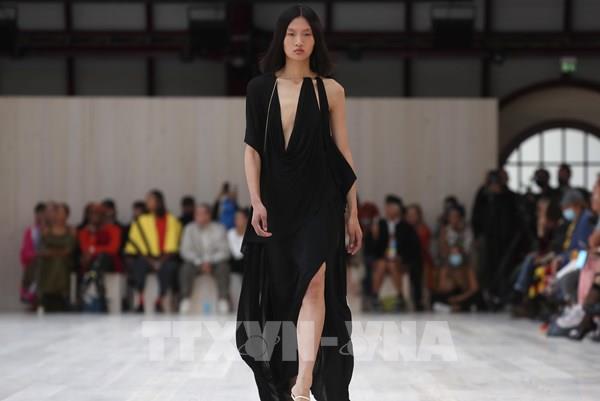 Đột phá của ngành thời trang cho tương lai hậu đại dịch COVID-19