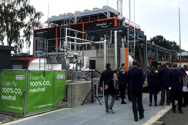 Nhà máy đầu tiên trên thế giới sản xuất nhiên liệu sạch cho máy bay