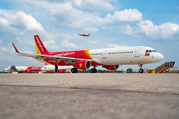 Từ 10/10, Vietjet mở lại 7 đường bay nội địa