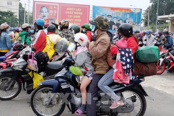Giả mạo lừa tiền đưa đón người dân từ Tp. Hồ Chí Minh về các tỉnh