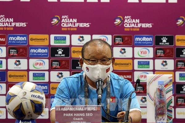 Huấn luyện viên Park Hang-seo nhận trách nhiệm về trận thua Đội tuyển Trung Quốc
