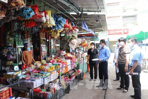 Long An: Nhiều tiểu thương đã tiêm vaccine nhưng dè dặt khi mở lại chợ truyền thống