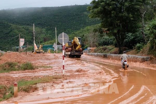 Công bố tình huống khẩn cấp về thiên tai trên tuyến đường Trường Sơn Đông qua Đà Nẵng và Gia Lai