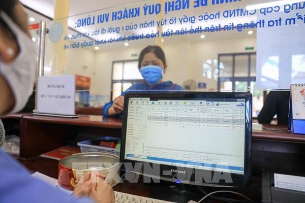 Ga Hà Nội mở lại bán vé, sau một thời gian tạm ngừng do dịch COVID-19