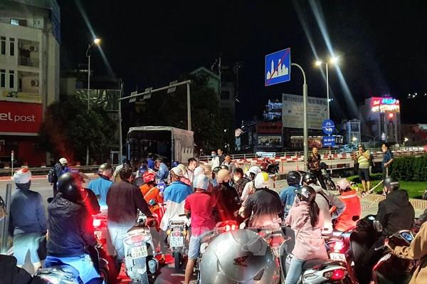 Quảng Ninh cấm xe máy, xe thô sơ qua cầu Bãi Cháy