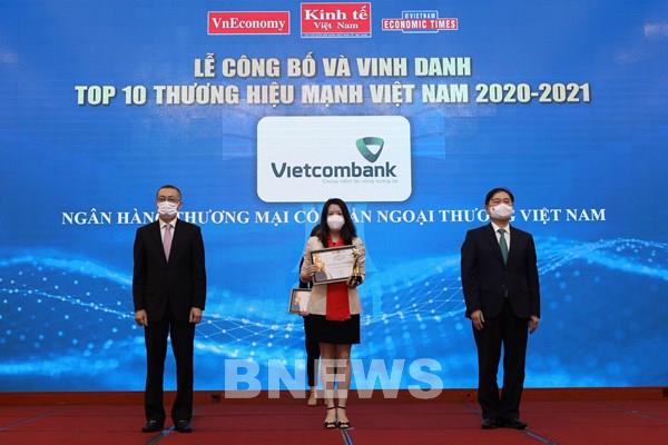 Vietcombank lần thứ 8 lọt top 10 Thương hiệu mạnh Việt Nam