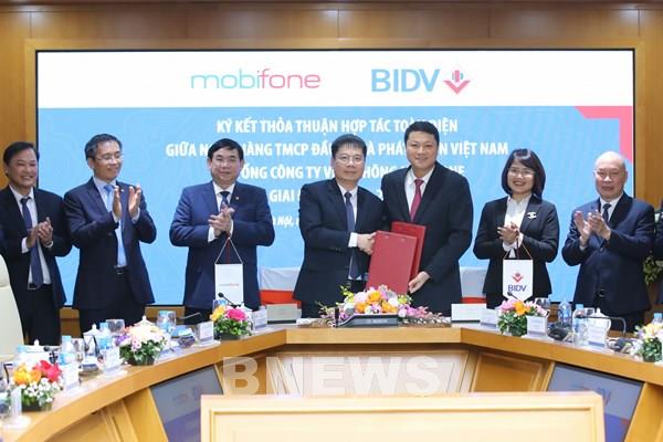 BIDV và MobiFone ký hợp tác, tạo điều kiện bán chéo sản phẩm