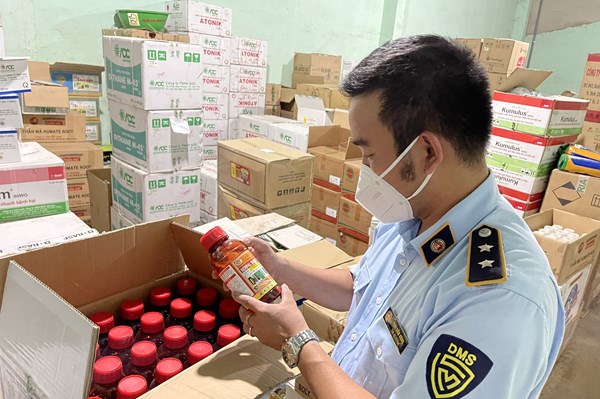 Phát hiện cơ sở kinh doanh thuốc bảo vệ thực vật chứa hoạt chất cấm