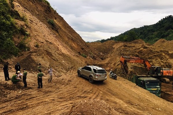 Hà Giang bắt quả tang hoạt động khai thác khoáng sản trái phép