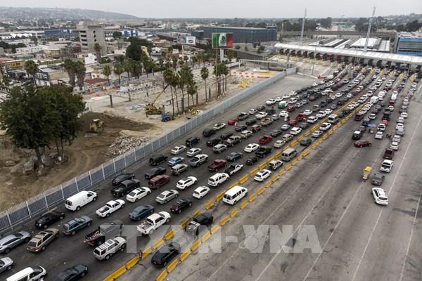 Mexico và Mỹ thông báo kế hoạch mở cửa lại hoàn toàn biên giới đường bộ