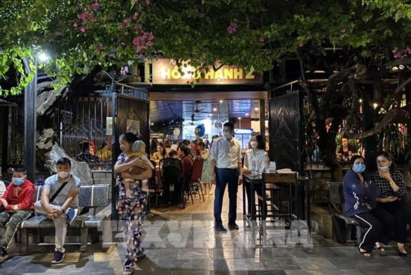 Tối 16/10, ba Chủ tịch UBND phường ở Hạ Long (Quảng Ninh) bị tạm đình chỉ nhiệm vụ