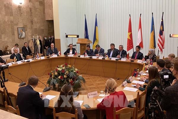 Khai trương Trung tâm Nghiên cứu các nước ASEAN tại Ukraine