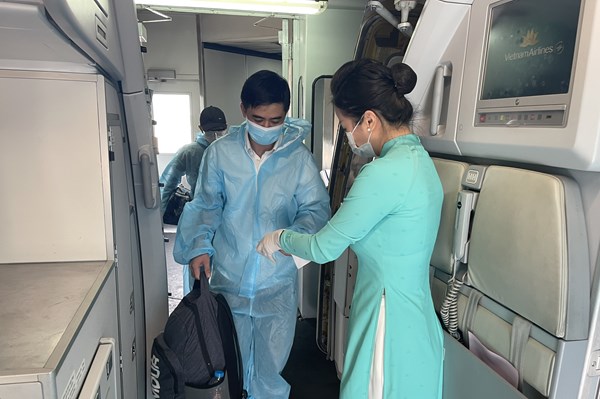 Vietnam Airlines đưa người dân Bắc Ninh từ Tp. Hồ Chí Minh trở về địa phương