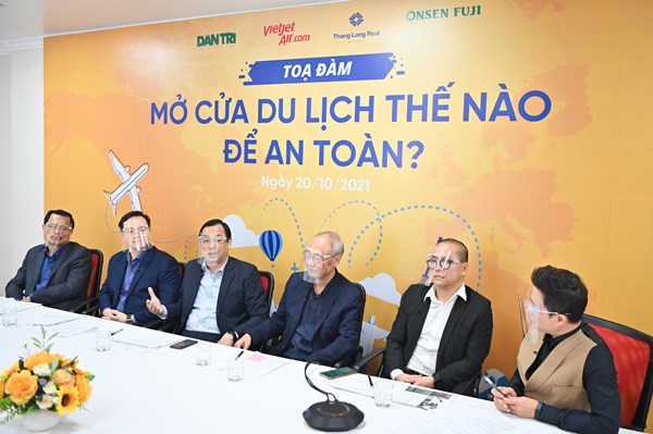 Mở cửa du lịch thế nào để an toàn?