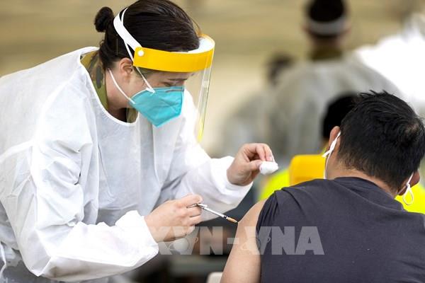 Australia: Nhân viên siêu thị bắt buộc phải tiêm vaccine phòng COVID-19