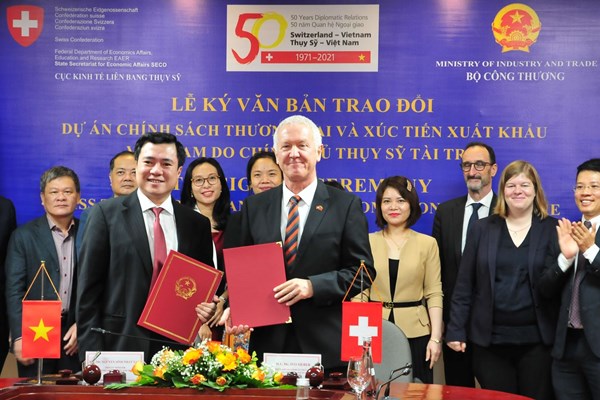 Thụy Sỹ hỗ trợ Việt Nam 5 triệu CHF cải thiện chính sách thương mại và xúc tiến xuất khẩu