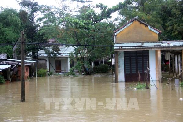 Mưa lũ làm nhiều địa phương ở Quảng Nam bị chia cắt