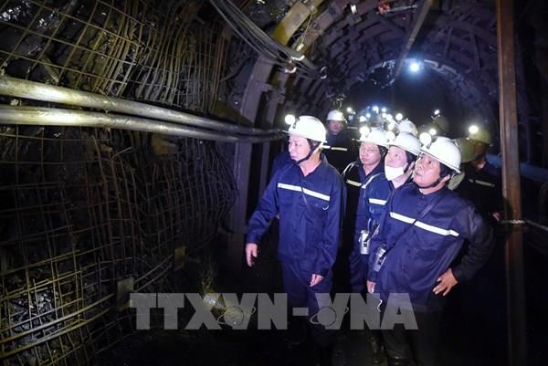 Phó Thủ tướng Lê Văn Thành: Nghiên cứu các giải pháp để cấp đủ than cho sản xuất điện