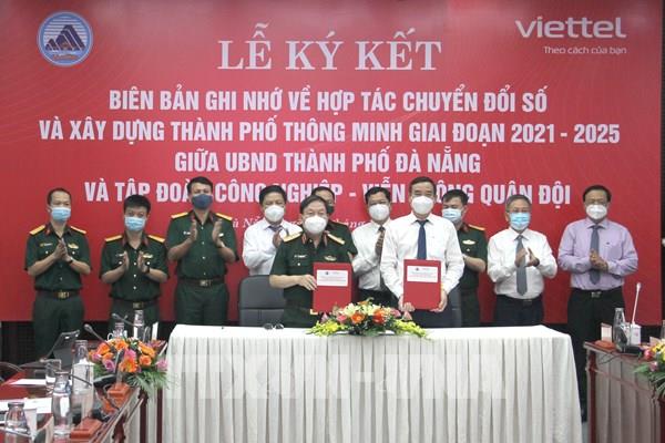 Đà Nẵng hợp tác với Viettel để thực hiện chuyển đổi số