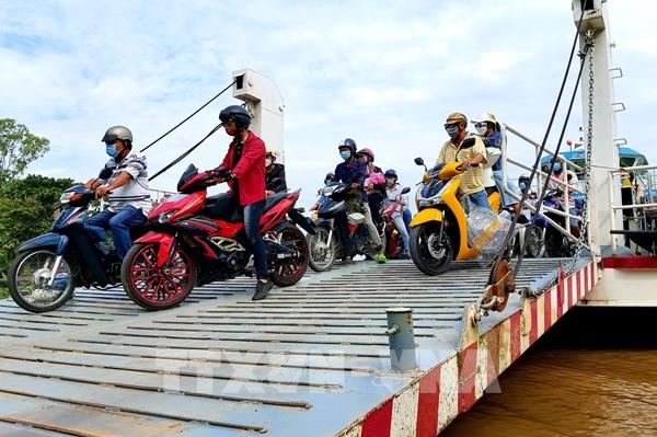 Bến phà liên tỉnh Cần Thơ, Vĩnh Long và Đồng Tháp đã hoạt động trở lại