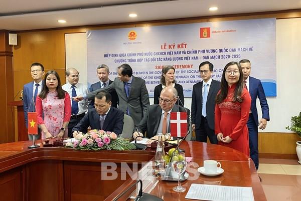 Đan Mạch tiếp tục hỗ trợ Việt Nam xanh hóa ngành năng lượng