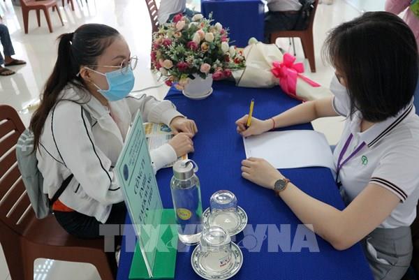 Hơn 31.000 vị trí việc làm cần tuyển tại phiên giao dịch việc làm trực tuyến