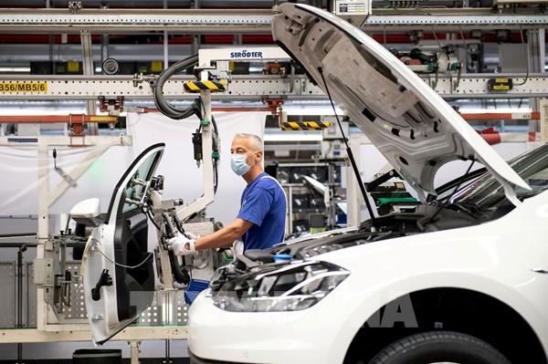 Người lao động Đức đối mặt gánh nặng bảo hiểm tương đương 50% thu nhập