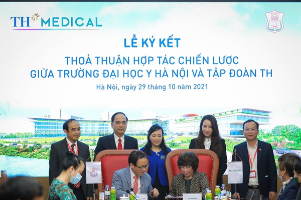 Tập đoàn TH và Đại học Y Hà Nội xây dựng Trung tâm nghiên cứu, ứng dụng công nghệ tế bào