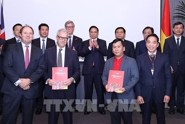 Ký kết, trao 26 thỏa thuận hợp tác giữa các bộ, ngành, doanh nghiệp của Việt Nam và Anh