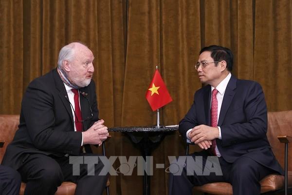 Thủ tướng Phạm Minh Chính tiếp lãnh đạo 10 doanh nghiệp, trường đại học hàng đầu ở Anh