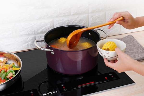 Giá gas trong nước tăng mạnh: Người tiêu dùng xoay sang dùng điện