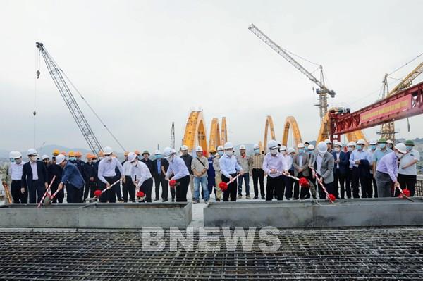 Tập đoàn Đèo Cả hợp long cầu Cửa Lục 1 (Quảng Ninh)