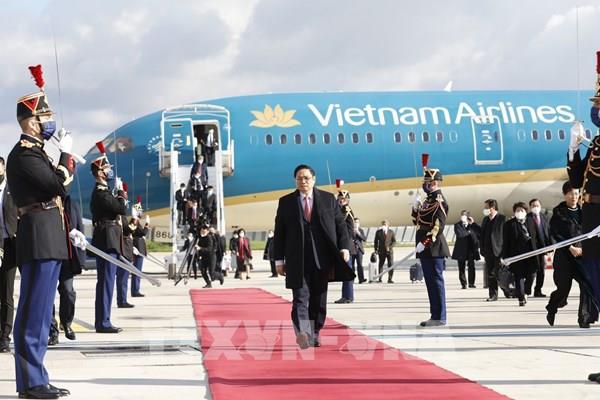Thủ tướng Phạm Minh Chính bắt đầu chuyến thăm chính thức Cộng hòa Pháp