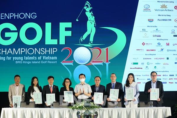 Toyota Việt Nam tiếp tục đồng hành cùng Giải Tiền Phong Golf Championship 2021