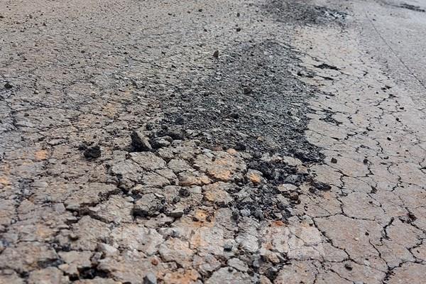 Gia Lai yêu cầu nhà thi công khắc phục đường chưa nghiệm thu đã hư hỏng