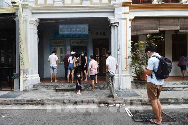 Người dân Singapore đối mặt với sức ép vật giá leo thang