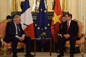 Thủ tướng Phạm Minh Chính hội kiến Chủ tịch Thượng viện Pháp