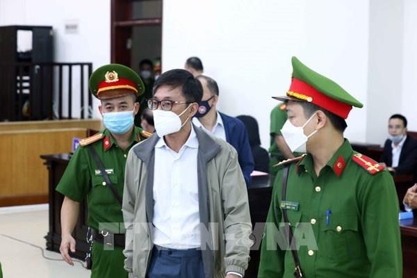 Bị cáo Nguyễn Duy Linh thừa nhận hành vi và xin nộp lại số tiền nhận hối lộ