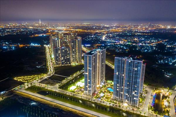 Tp. Hồ Chí Minh: Tiền vẫn đua đổ vào bất động sản