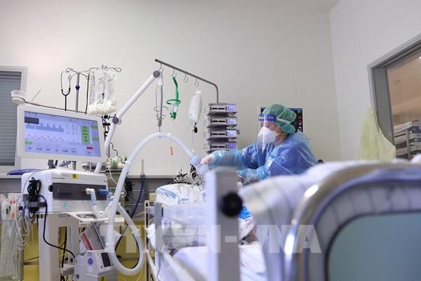 Nhà virus học Đức khuyến nghị siết chặt phòng dịch với quy tắc 1-G