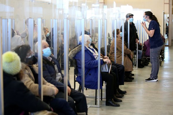 Canada đối mặt với cuộc khủng hoảng già hóa dân số