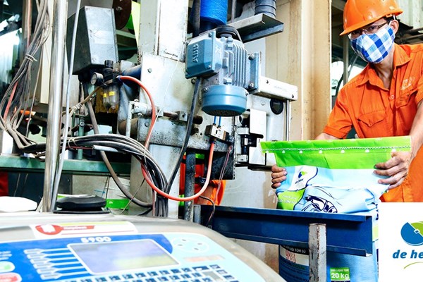 De Heus mua lại mảng sản xuất thức ăn chăn nuôi của Masan